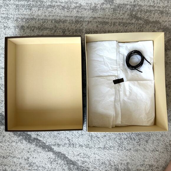 Louis Vuitton Large Empty Box 13" x 10.5" x 7" Tissue and Leather Ribbon - Picture 2 of 7
